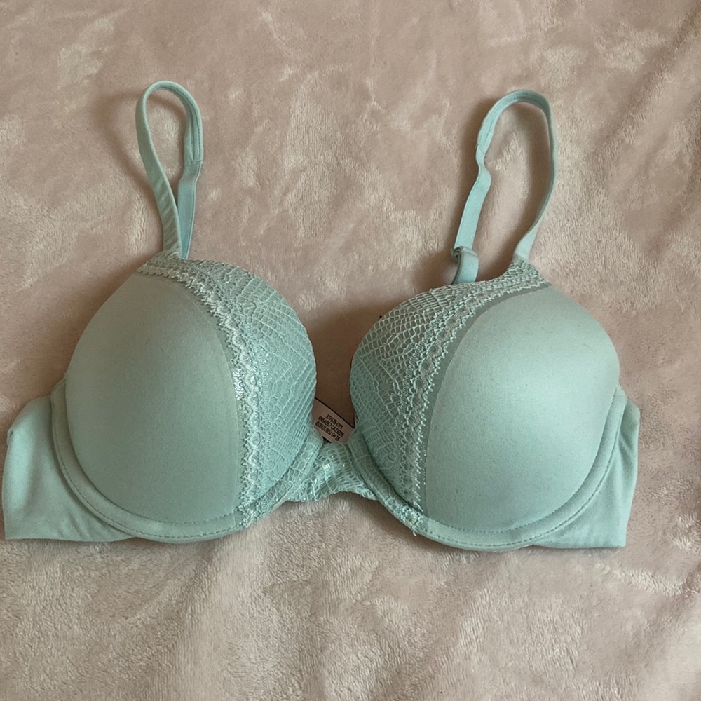 Victoria Secret Body by Victoria Bra